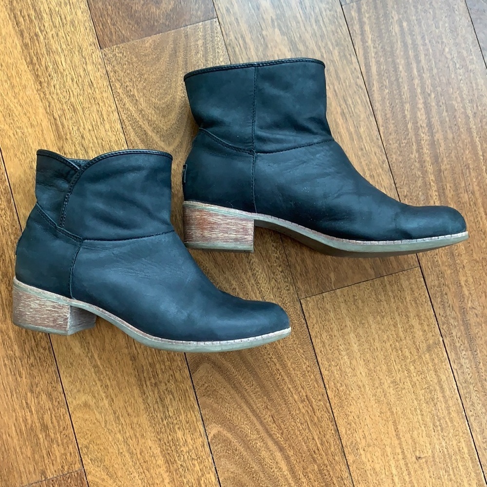 UGG Australia ‘Darling’ Suede Bootie - Picture 8 of 15